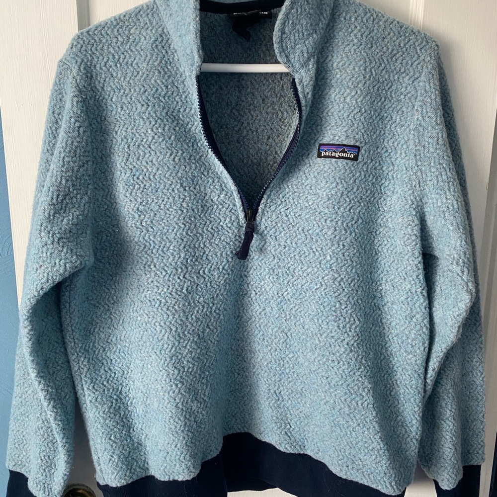 Patagonia Women's Blue wool half zip